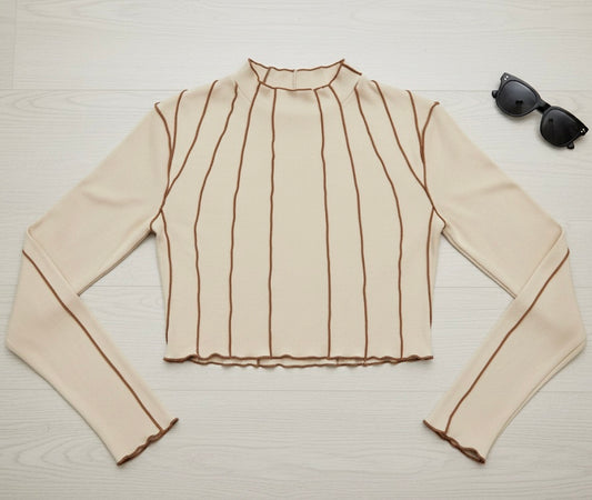 Contrasting Stitch Mock-Neck Rib-Knit Crop Top